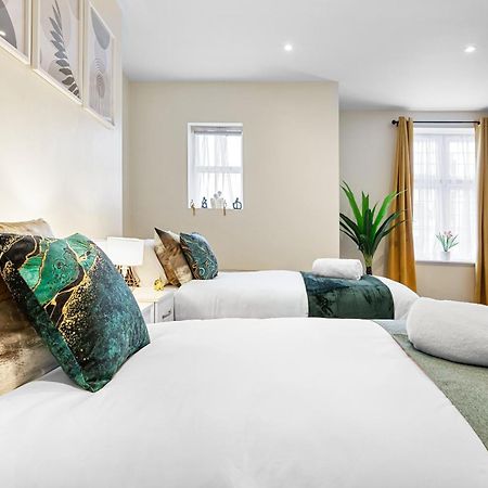 Elegant 2Br London Hideaway- King Bed, Sleeps 6 - Parking- Instant Book- 20 Percent Off Limited Time! Барнет Экстерьер фото