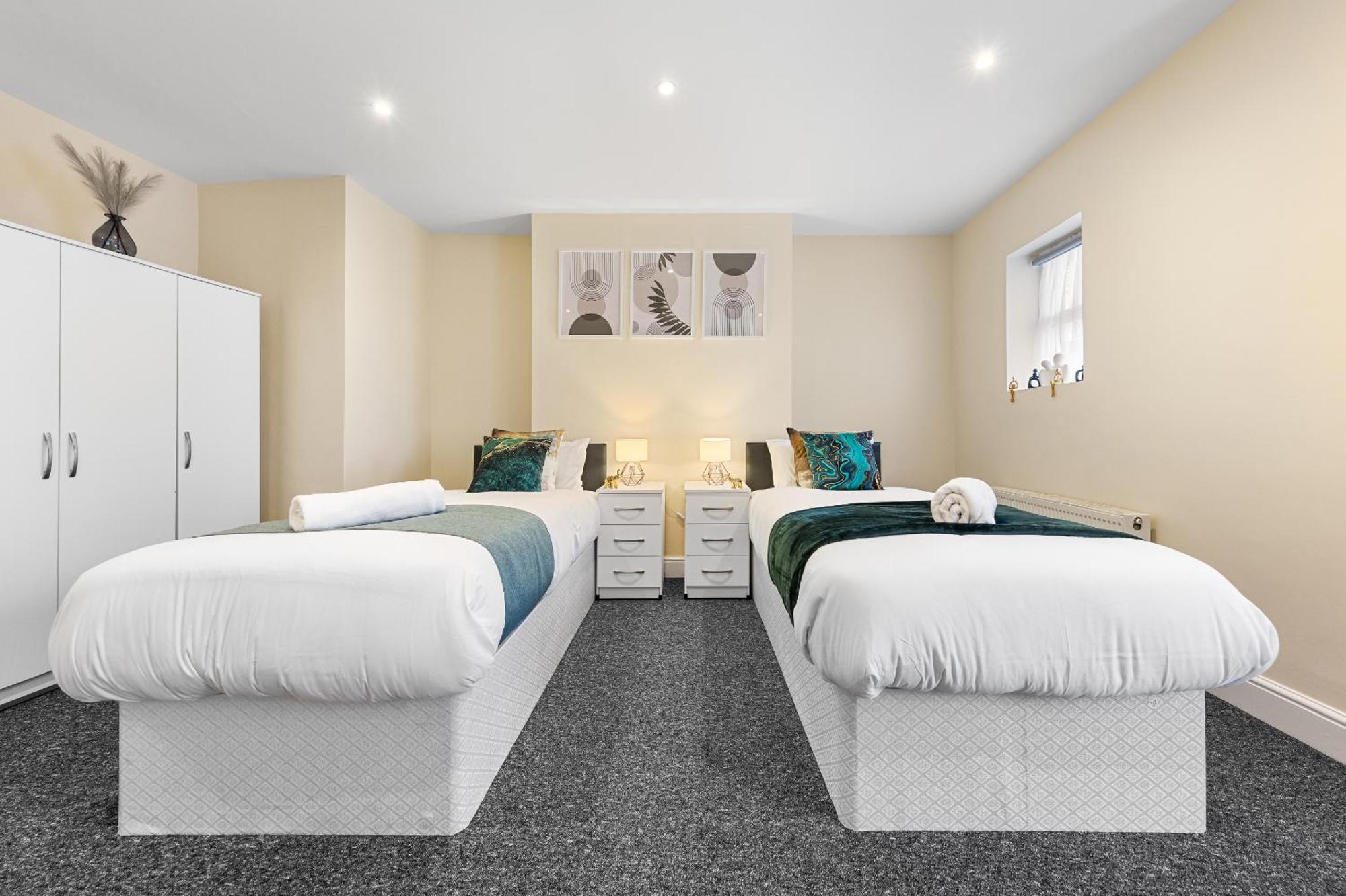 Elegant 2Br London Hideaway- King Bed, Sleeps 6 - Parking- Instant Book- 20 Percent Off Limited Time! Барнет Экстерьер фото