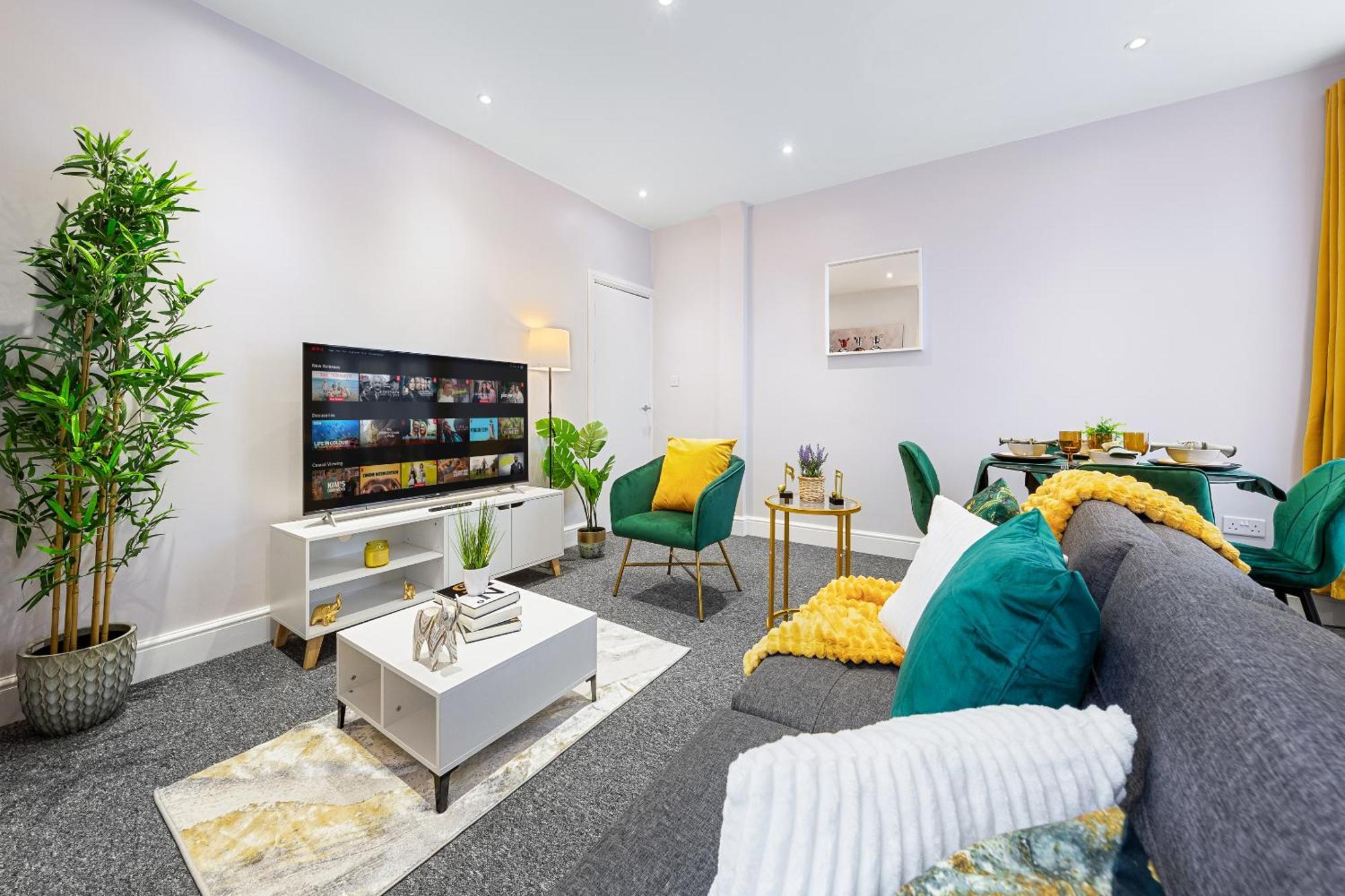 Elegant 2Br London Hideaway- King Bed, Sleeps 6 - Parking- Instant Book- 20 Percent Off Limited Time! Барнет Экстерьер фото